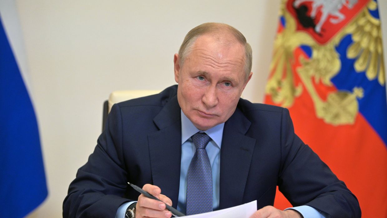 Президент РФ В. Путин провел совещание с членами правительства РФ