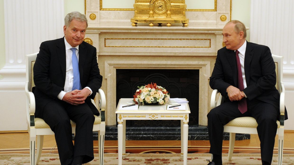 Президент РФ В. Путин провел переговоры с президентом Финляндии С. Ниинистё Президент РФ В. Путин провел переговоры с президентом Финляндии С. Ниинистё