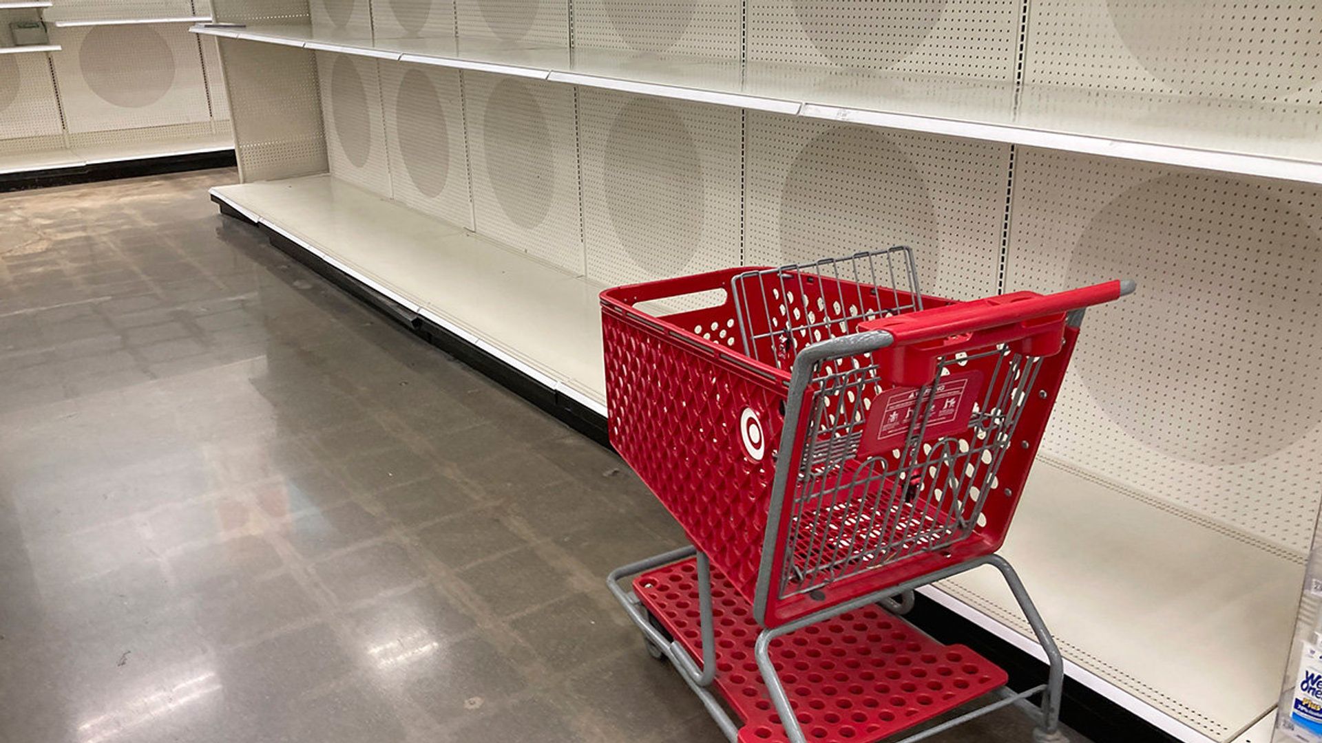Пустые полки в магазине сети Target в Денвере, США - ИноСМИ, 1920, 08.09.2022