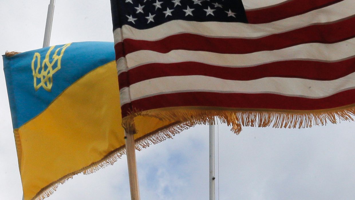 Флаги США и Украины