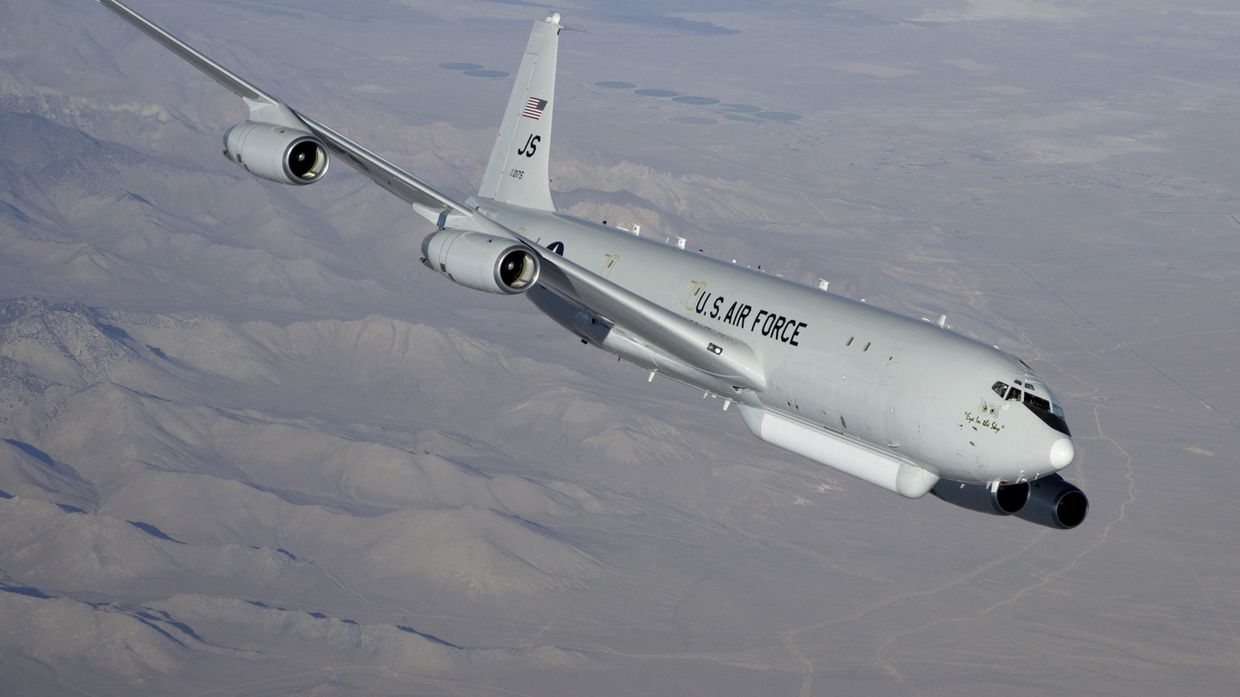 Самолет E-8 Joint STARS