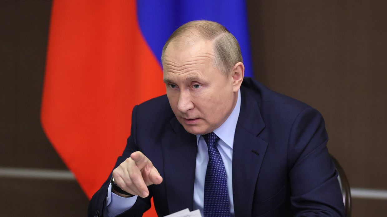 Президент РФ В. Путин провел совещание с членами правительства РФ Президент РФ В. Путин провел совещание с членами правительства РФ