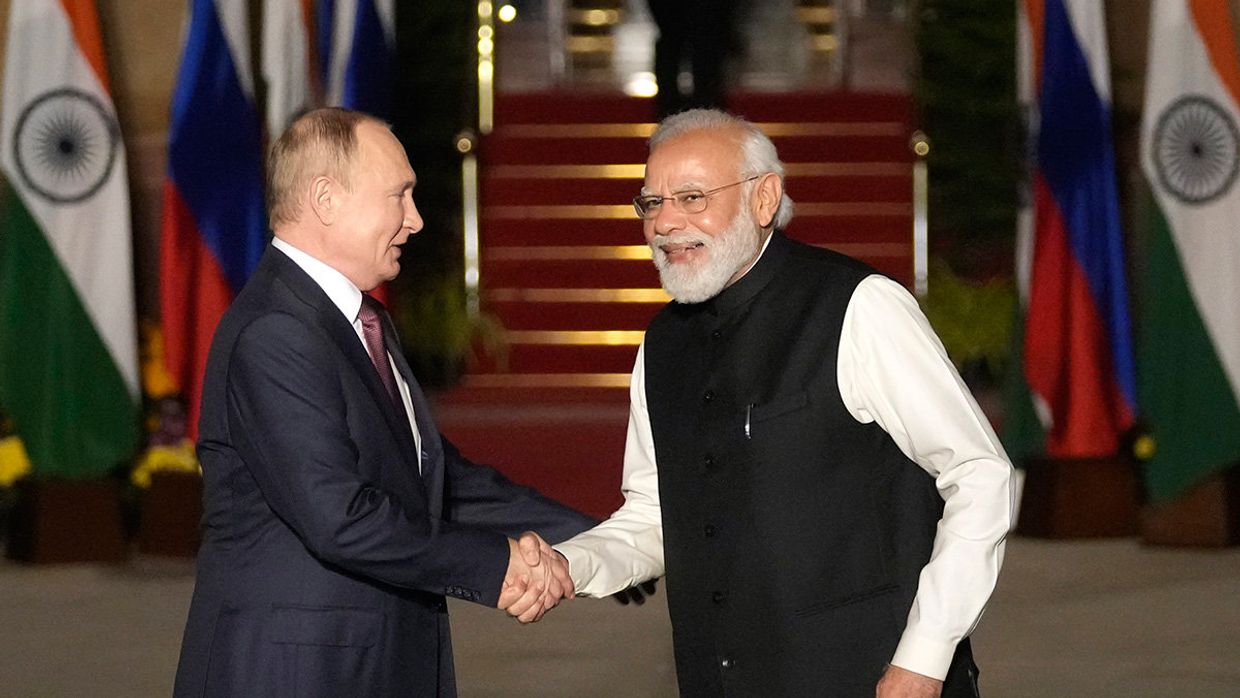Президент РФ Владимир Путин и премьер-министр Республики Индии Нарендра Моди