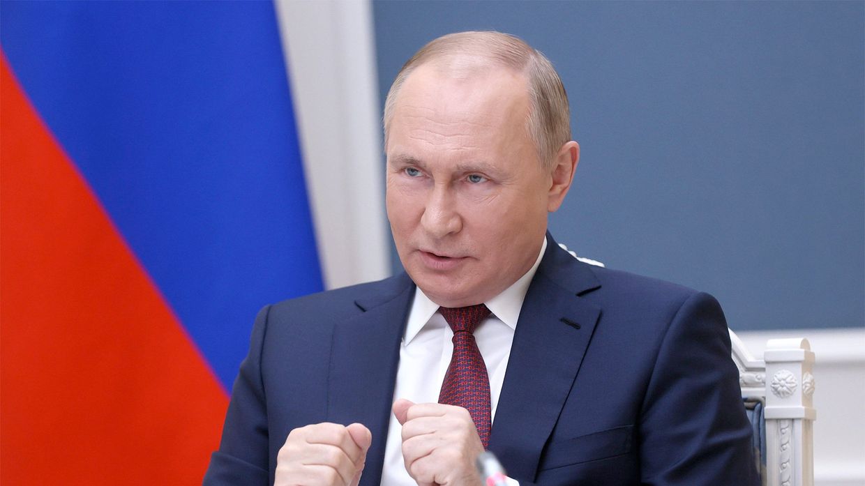 Президент РФ В. Путин принял участие в форуме Россия зовет!
