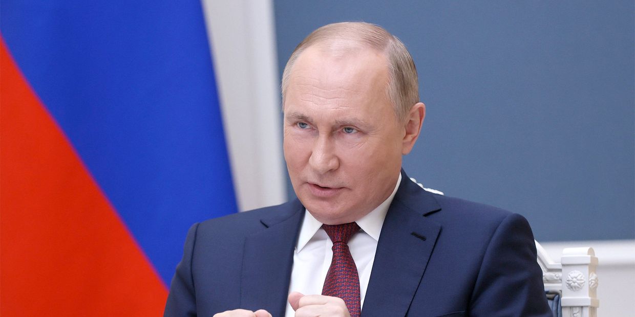 Президент РФ В. Путин принял участие в форуме Россия зовет!
