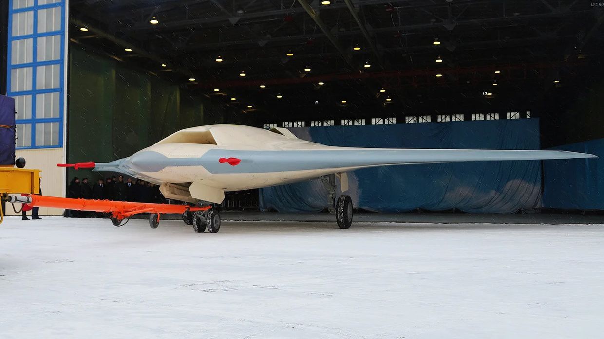 Выкатка первого лётного образца БЛА С-70 «Охотник»