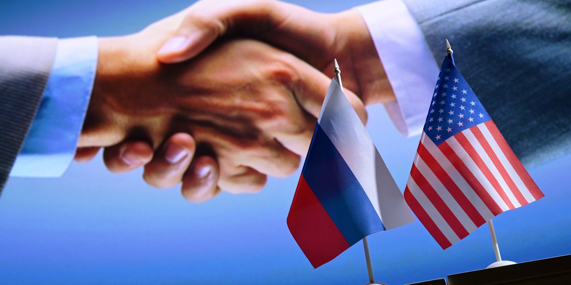 Государственные флаги России и США - ИноСМИ, 1920, 11.01.2022
